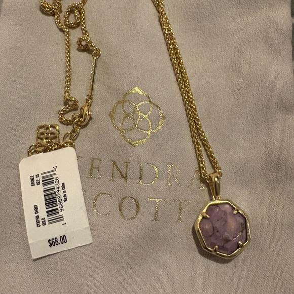 Kendra Scott Cynthia Short Gold Pendant Necklace in Lilac Abalone - Picture 2 of 4